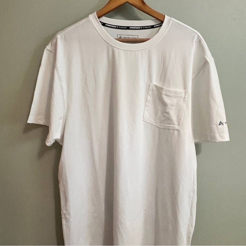 Arctic Cool Men's White Short Sleeve Tee with Pocket